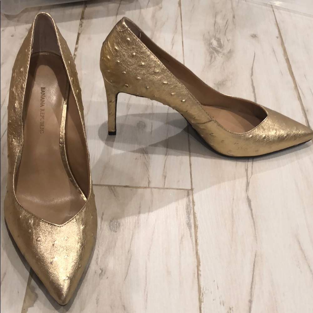 Banana republic gold leather heels